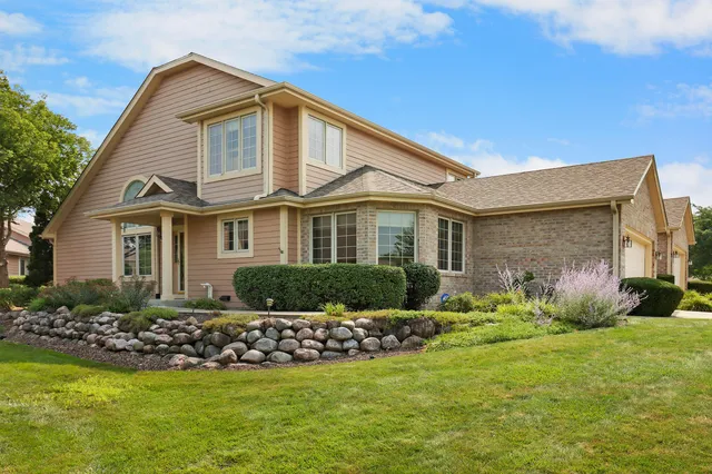 $529,900 | 9210 Prairie Village Drive, Kenosha, WI 53142