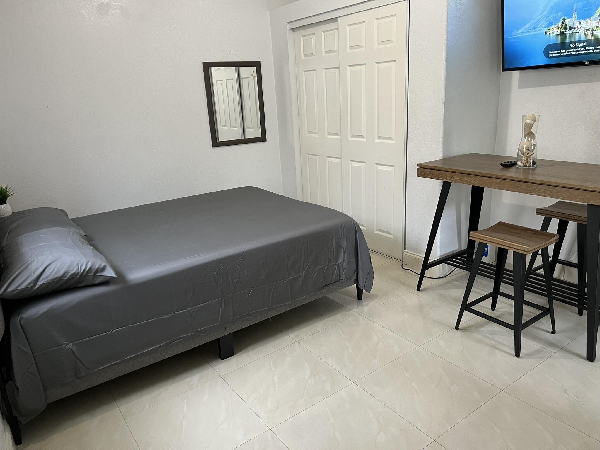 445 Northeast 109th Street, Unit 2 Miami, FL 33161 - Photo 5 of 8 IMG_5784