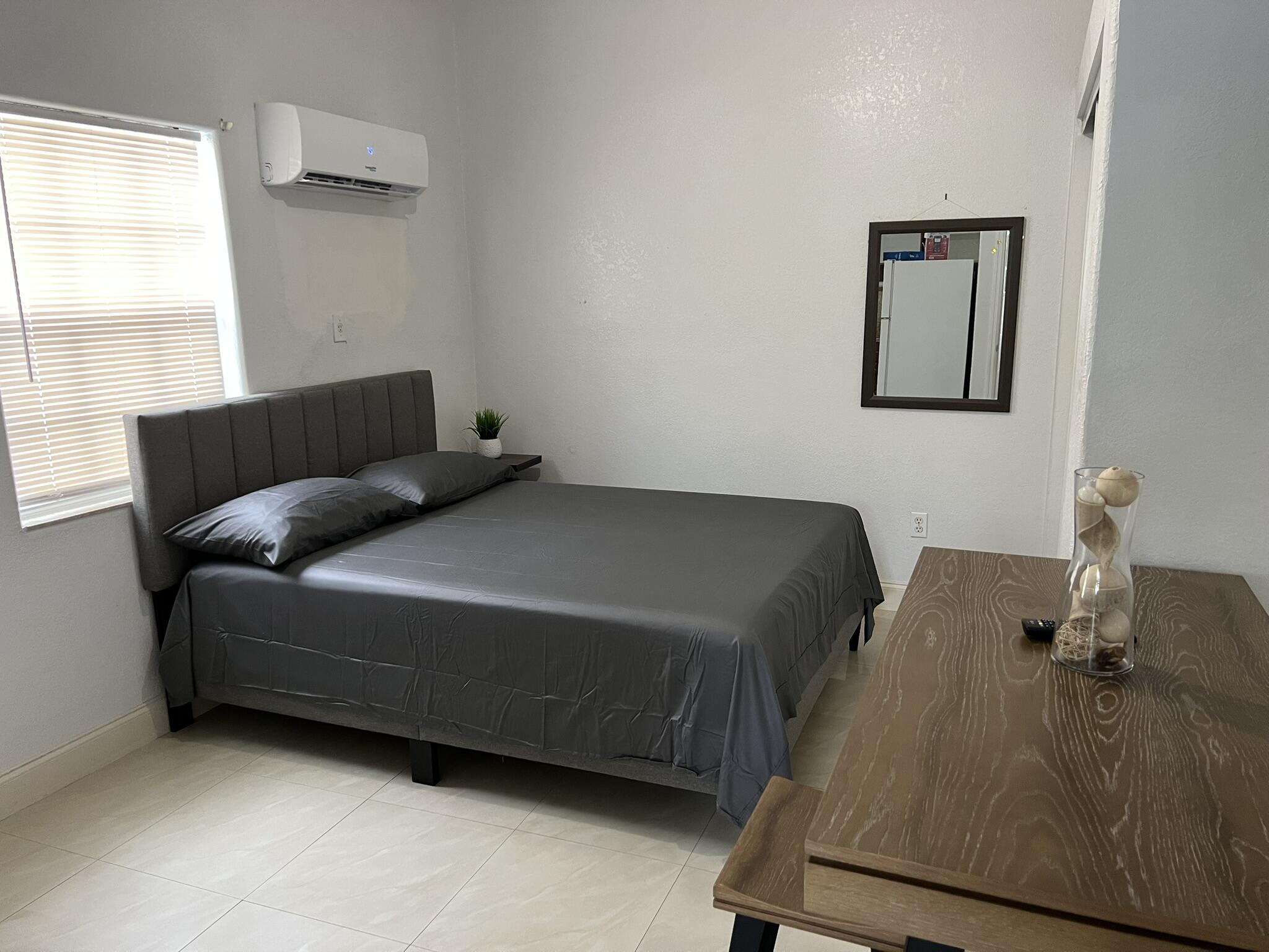 445 Northeast 109th Street, Unit 2 Miami, FL 33161 - Photo 6 of 8 IMG_5785-1
