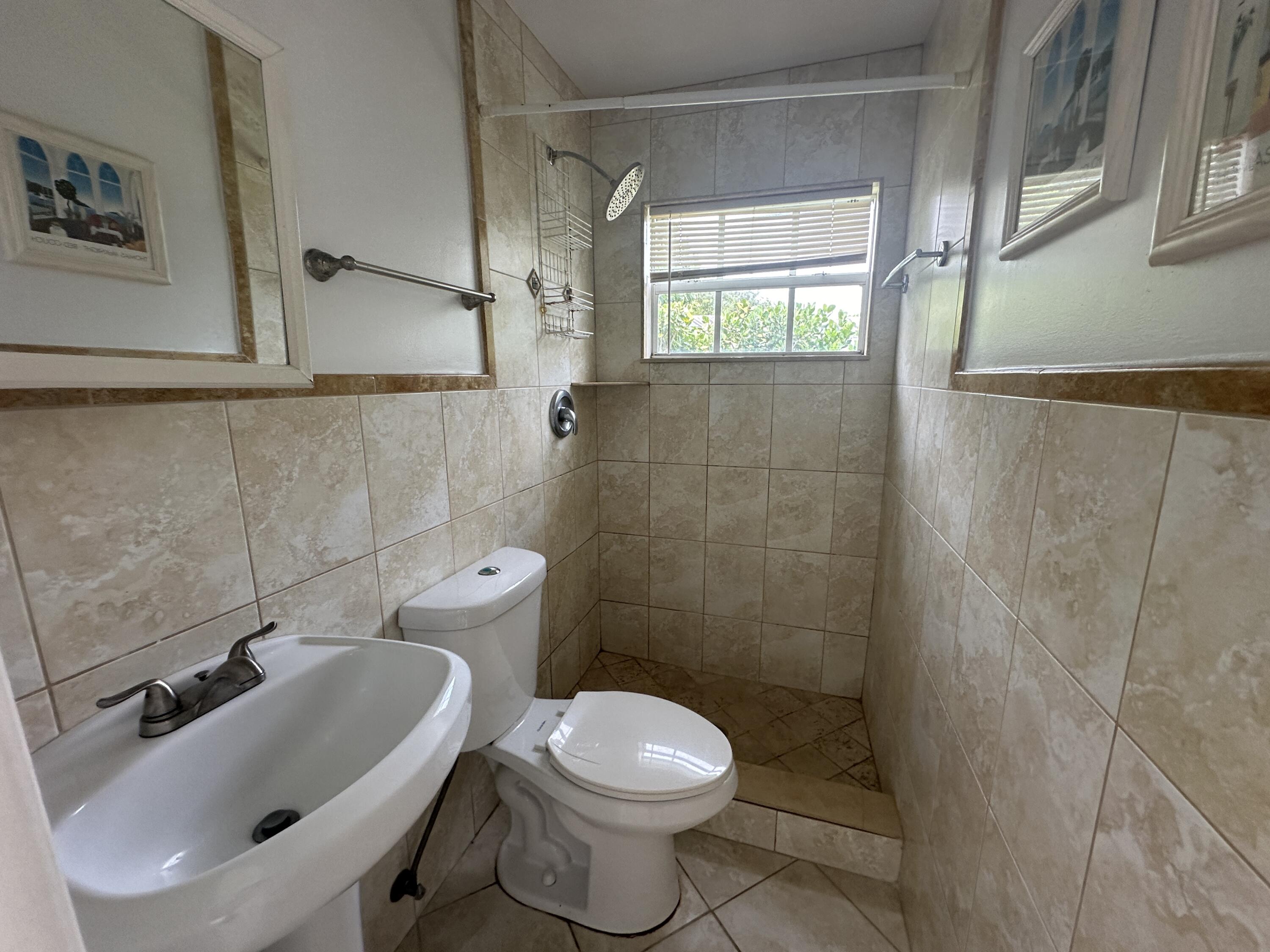 445 Northeast 109th Street, Unit 2 Miami, FL 33161 - Photo 8 of 8 IMG_7773
