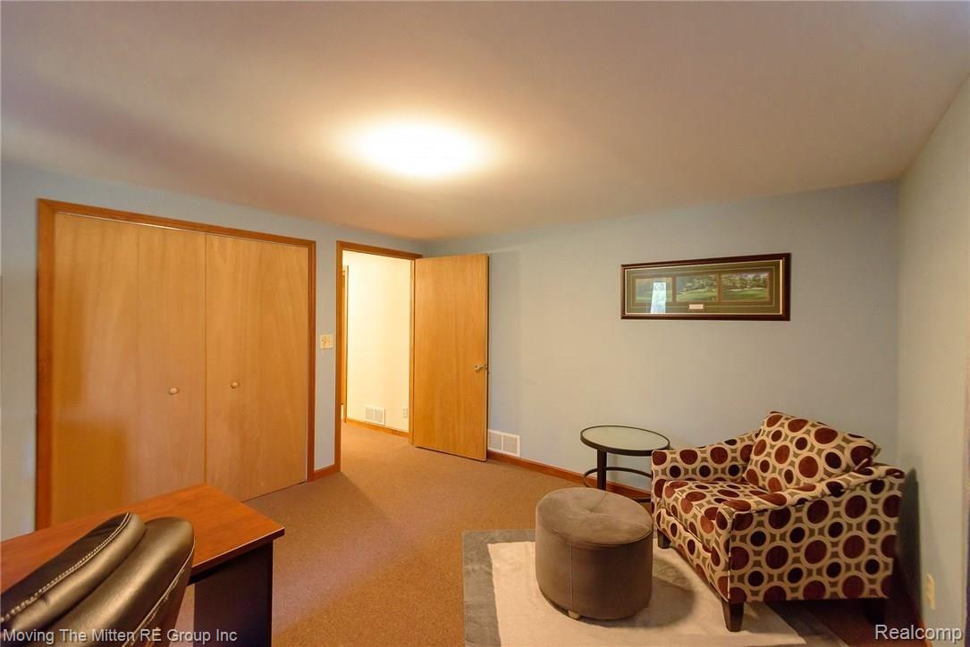 20454 Gill Road Livonia, MI 48152 - Photo 37 of 48 mtm_20454_gill-18.jpg