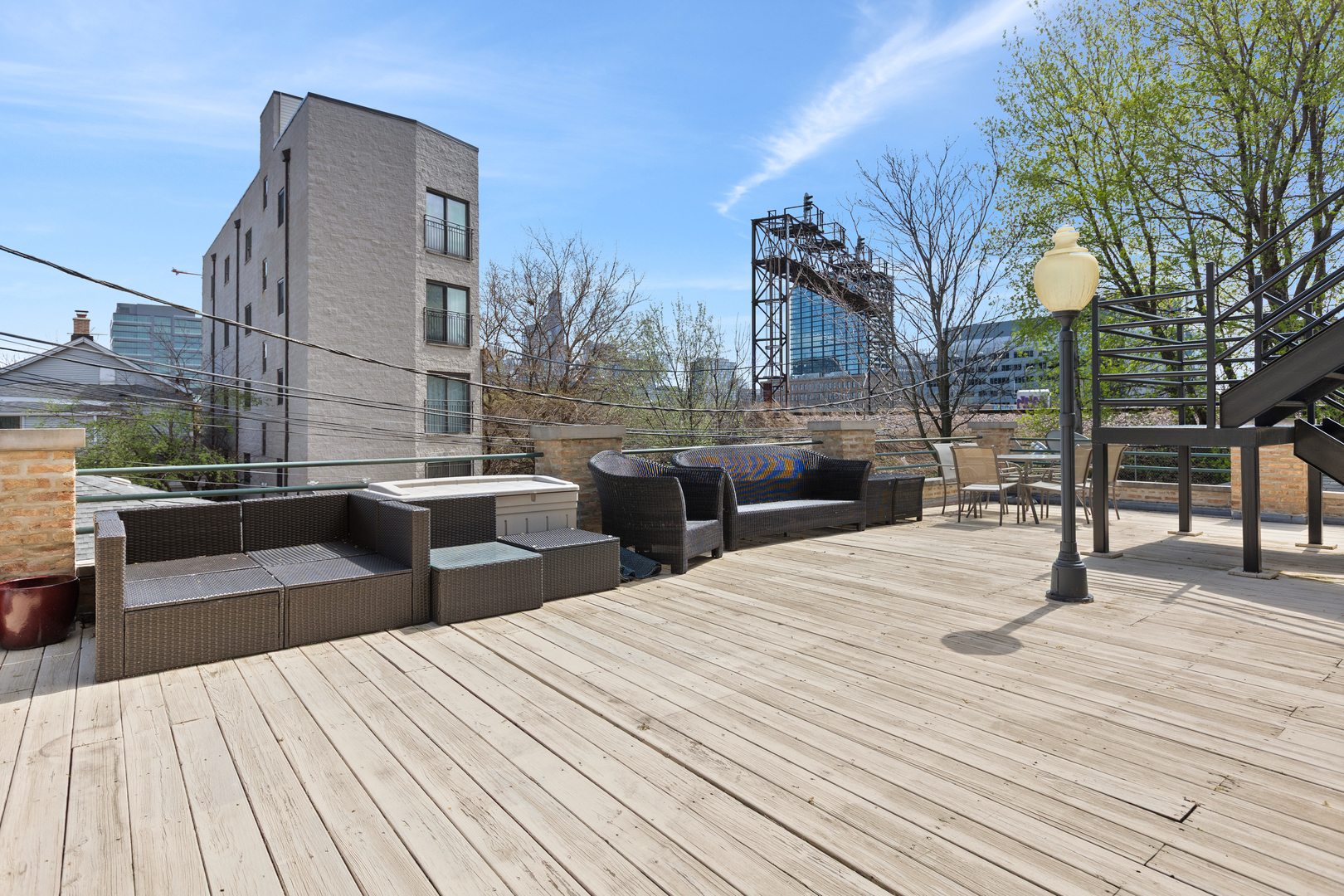 417 North Noble Street, Unit 5 Chicago, IL 60642 - Photo 15 of 15 a outdoor space with lots of table and chairs