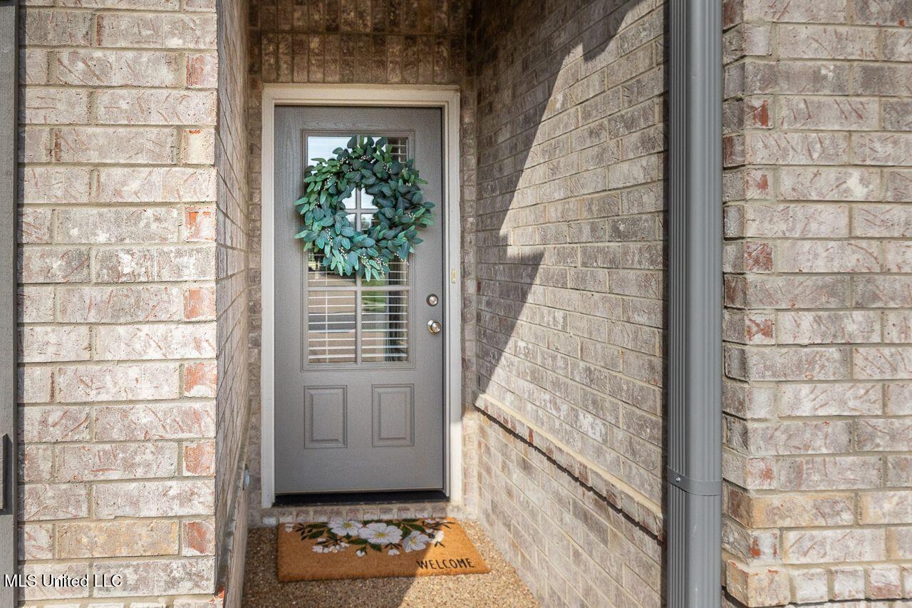 1155 Pettigrew Drive Hernando, MS 38632 - Photo 2 of 22 07608CBA-29FD-4C19-9209-DD5706869CA6