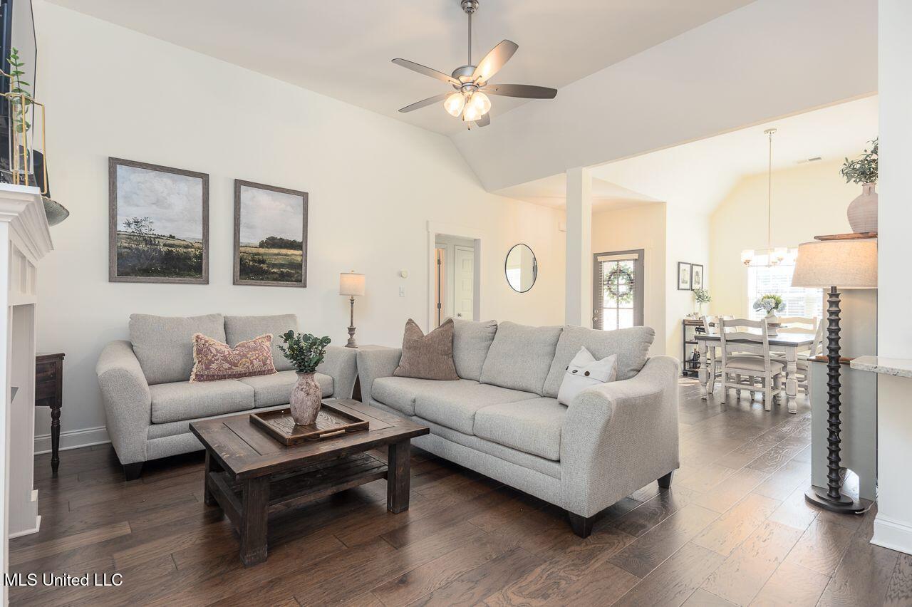 1155 Pettigrew Drive Hernando, MS 38632 - Photo 6 of 22 A8E02367-C81E-4A4B-A2E1-5943D2346C4B