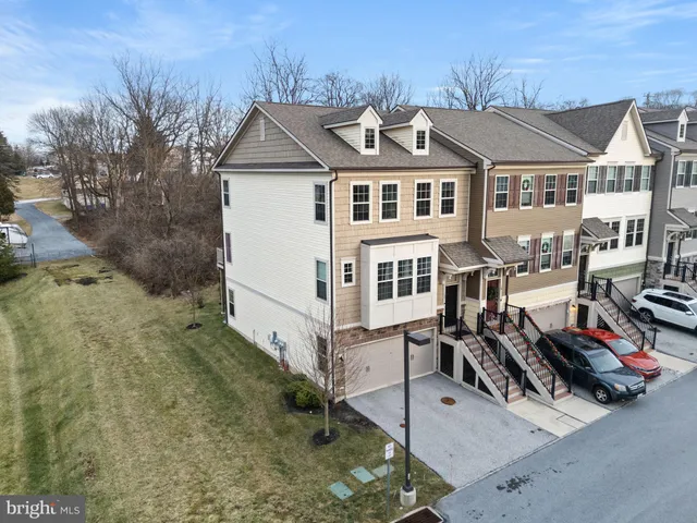$639,999 | 12 Maxwell Lane, Malvern, PA 19355