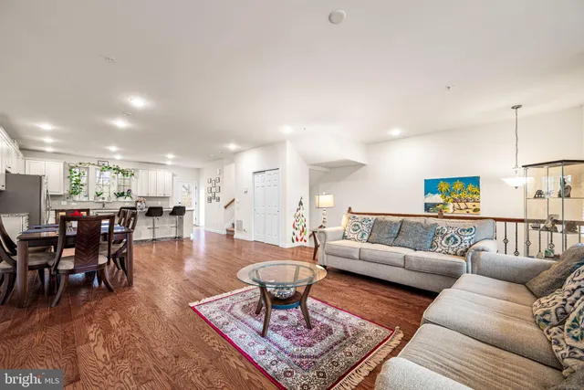 $639,999 | 12 Maxwell Lane, Malvern, PA 19355