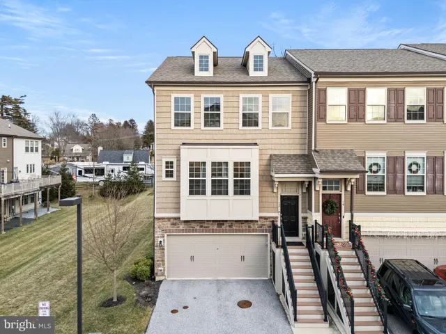 $639,999 | 12 Maxwell Lane, Malvern, PA 19355