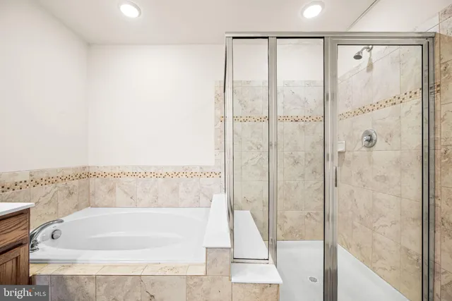 $639,999 | 12 Maxwell Lane, Malvern, PA 19355