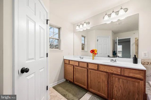 $639,999 | 12 Maxwell Lane, Malvern, PA 19355