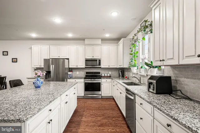 $639,999 | 12 Maxwell Lane, Malvern, PA 19355