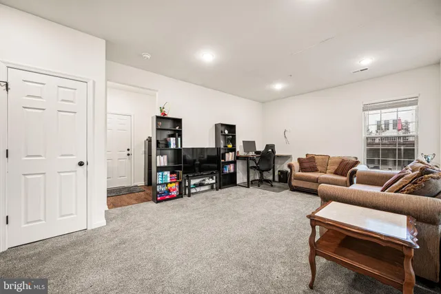 $639,999 | 12 Maxwell Lane, Malvern, PA 19355