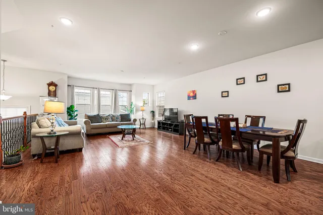 $639,999 | 12 Maxwell Lane, Malvern, PA 19355