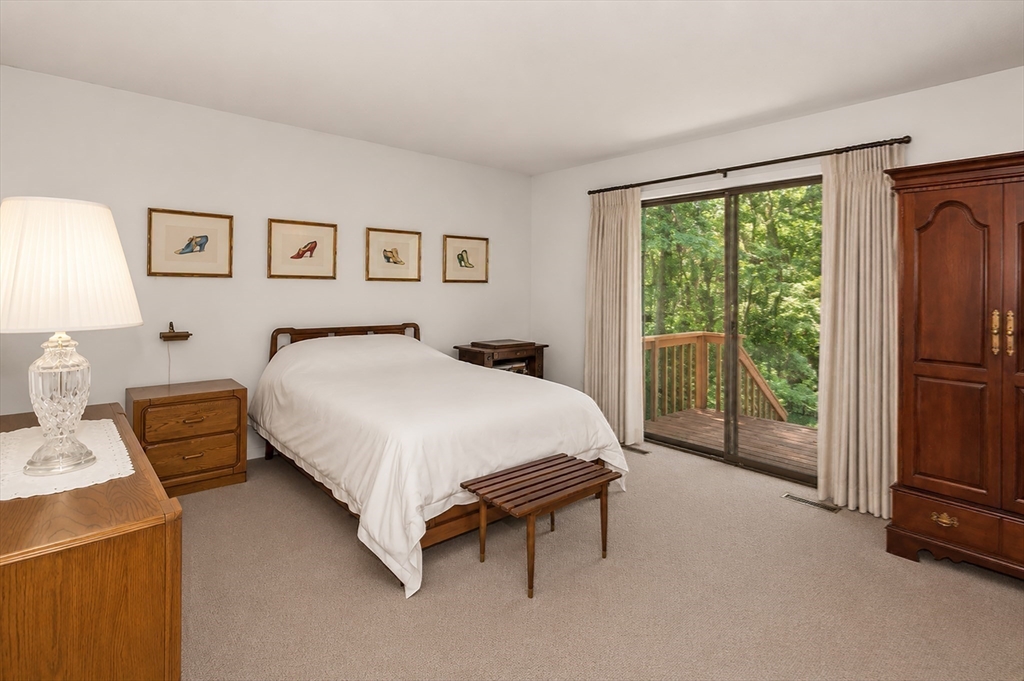 26 Brooks Road Longmeadow, MA 01106 - Photo 29 of 41