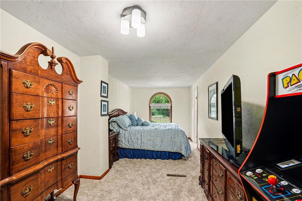7717 Franklin Road Cranberry Township, PA 16066 - Photo 17 of 35