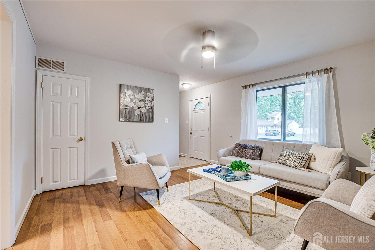 24 Langley Road Kendall Park, NJ 08824 - Photo 13 of 33 Gallery Image 13
