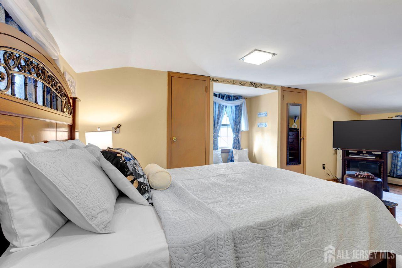 3 State Street Carteret, NJ 07008 - Photo 21 of 41