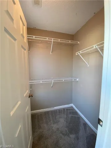 $1,600 | 46 Ledgerstone Lane, Greensboro, NC 27407