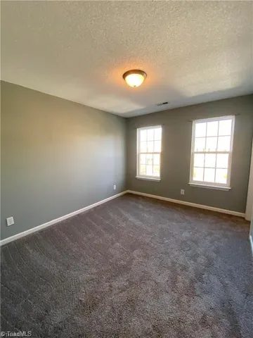 $1,600 | 46 Ledgerstone Lane, Greensboro, NC 27407