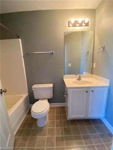 $1,600 | 46 Ledgerstone Lane, Greensboro, NC 27407