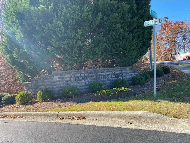 $1,600 | 46 Ledgerstone Lane, Greensboro, NC 27407