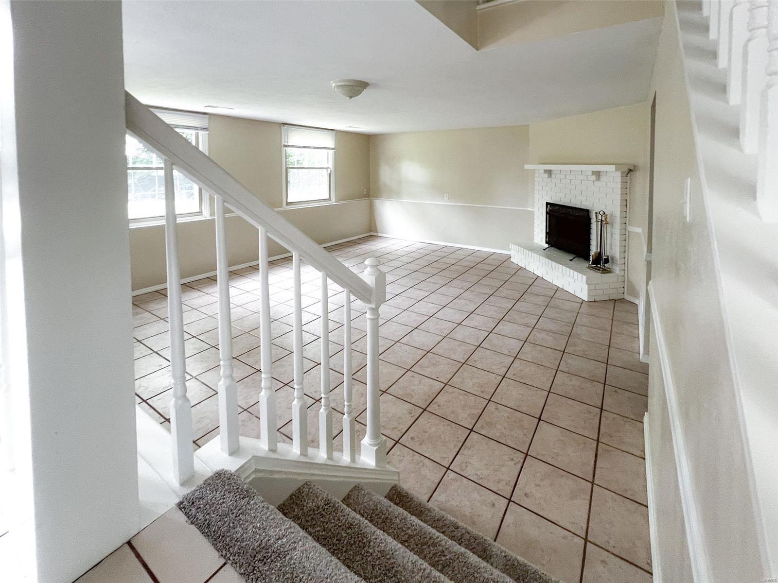 904 Fort Henry Road Belleville, IL 62221 - Photo 12 of 29