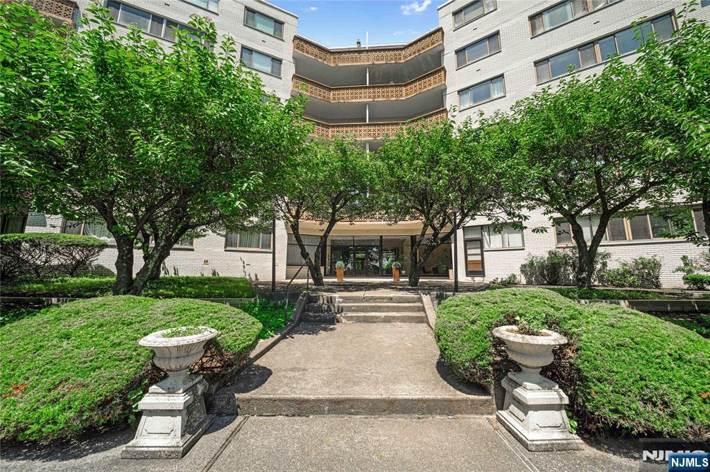 1375 River Road, Unit 2B Edgewater, NJ 07020 - Photo 1 of 30