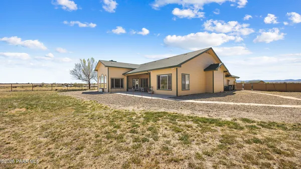 $1,300,000 | 9605 North Coyote Springs Road, Prescott Valley, AZ 86315
