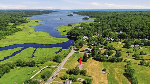 $1,295,000 | 25 Westport Harbor Road, Little Compton, RI 02837