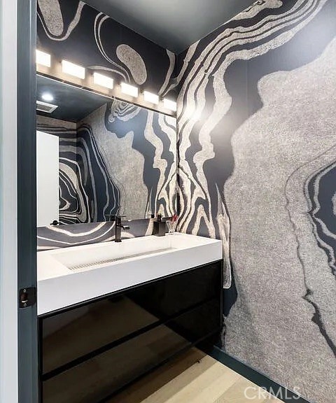 12132 Otsego Street Valley Village, CA 91607 - Photo 25 of 75 a view of walk in closet