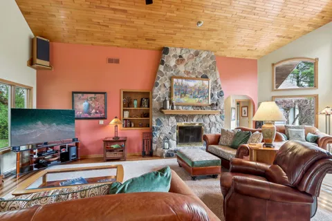 $794,000 | 6430 Briarwood Drive, Lyons, WI 53105