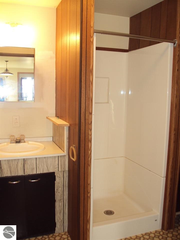 5510 Calhoun Road Gladwin, MI 48624 - Photo 45 of 67 1777699-44.JPG
