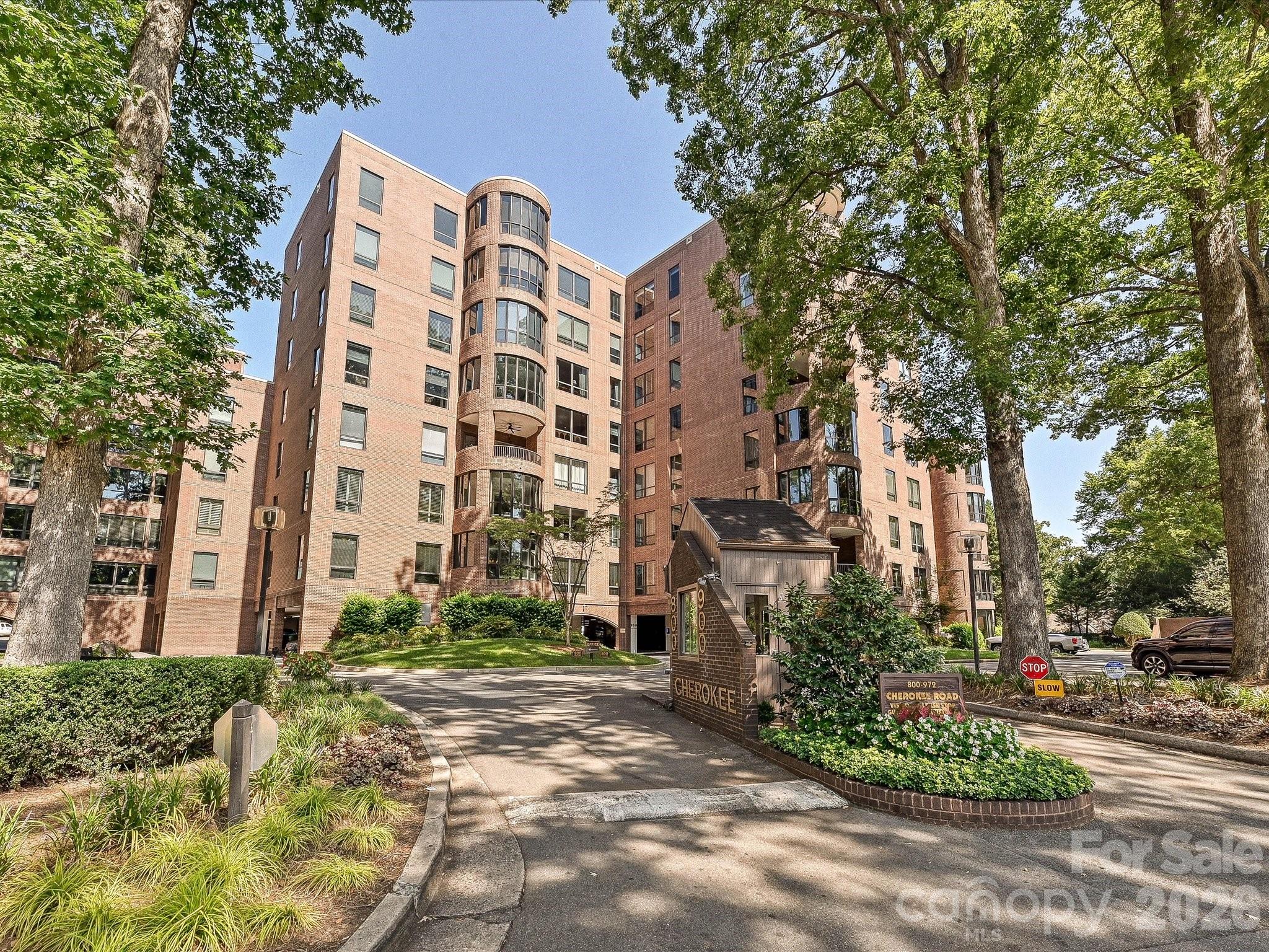 806 Cherokee Road Charlotte, NC 28207 - Photo 1 of 48 Gallery Image 1