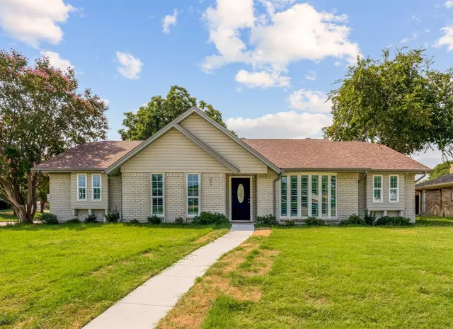 $479,000 | 900 Lexington Drive, Plano, TX 75075