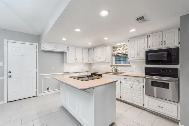 $479,000 | 900 Lexington Drive, Plano, TX 75075