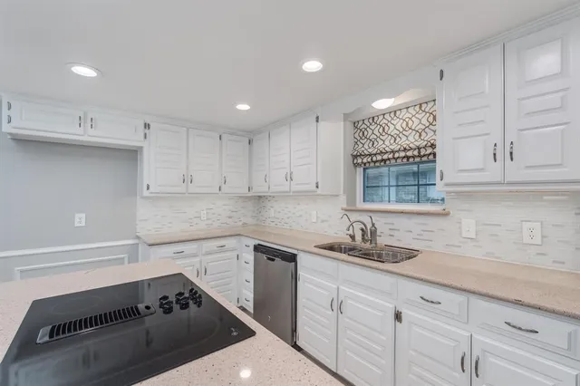 $479,000 | 900 Lexington Drive, Plano, TX 75075