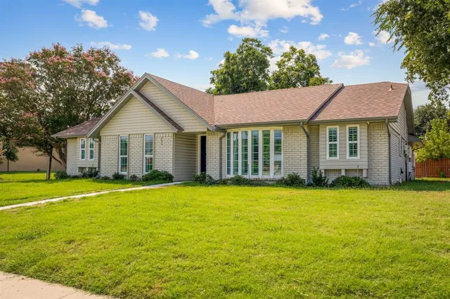 $479,000 | 900 Lexington Drive, Plano, TX 75075