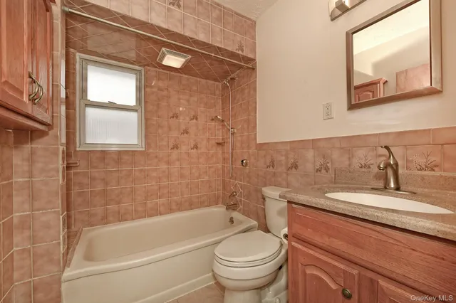 $749,000 | 481 Leonard Boulevard, New Hyde Park, NY 11040