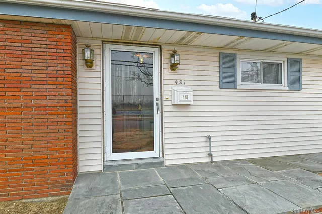 $749,000 | 481 Leonard Boulevard, New Hyde Park, NY 11040