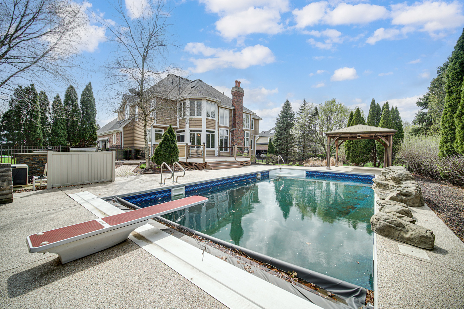 3N777 Walt Whitman Road St. Charles, IL 60175 - Photo 4 of 29