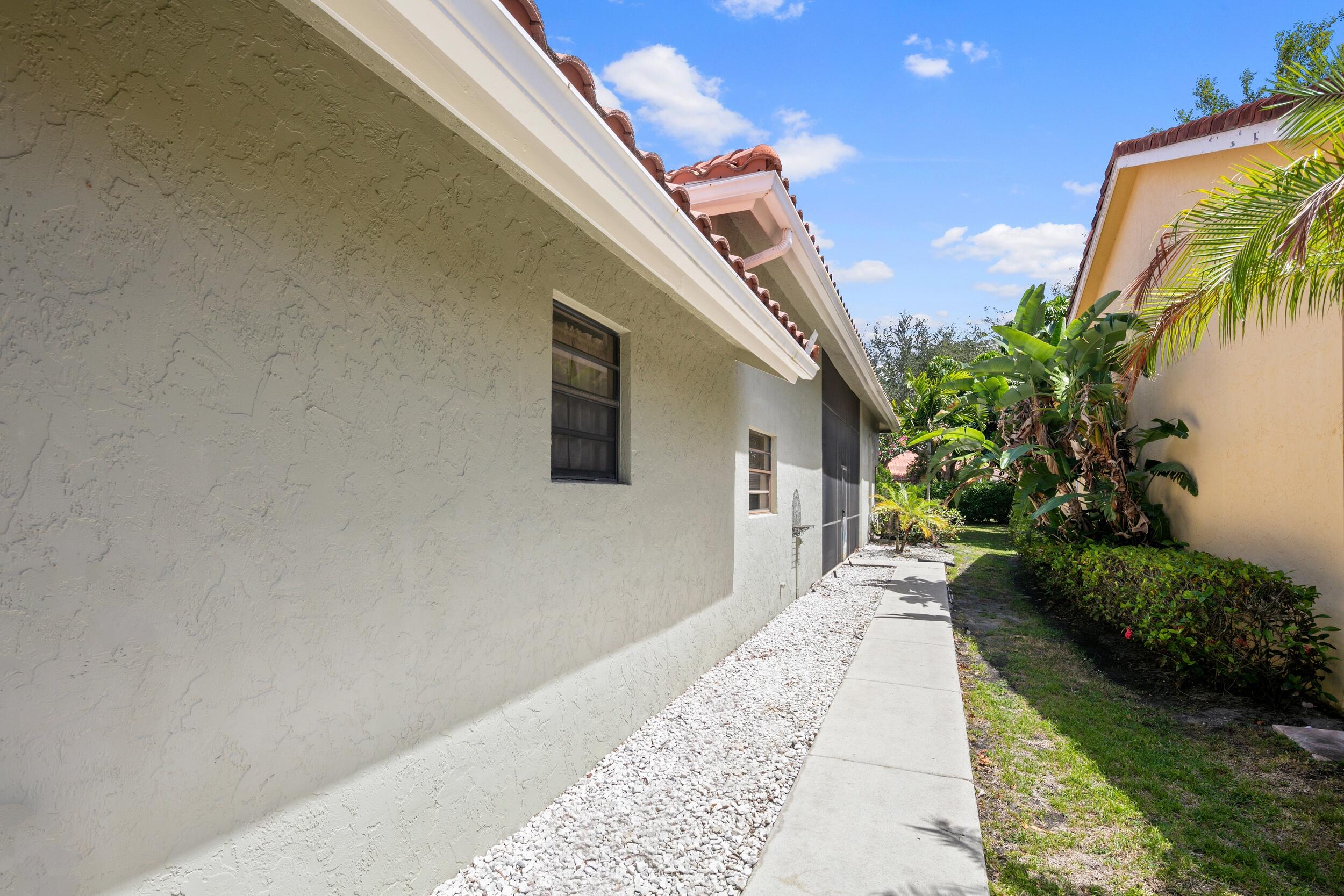 8674 Vía Giula Boca Raton, FL 33496 - Photo 3 of 21 Entry 3 - Copy