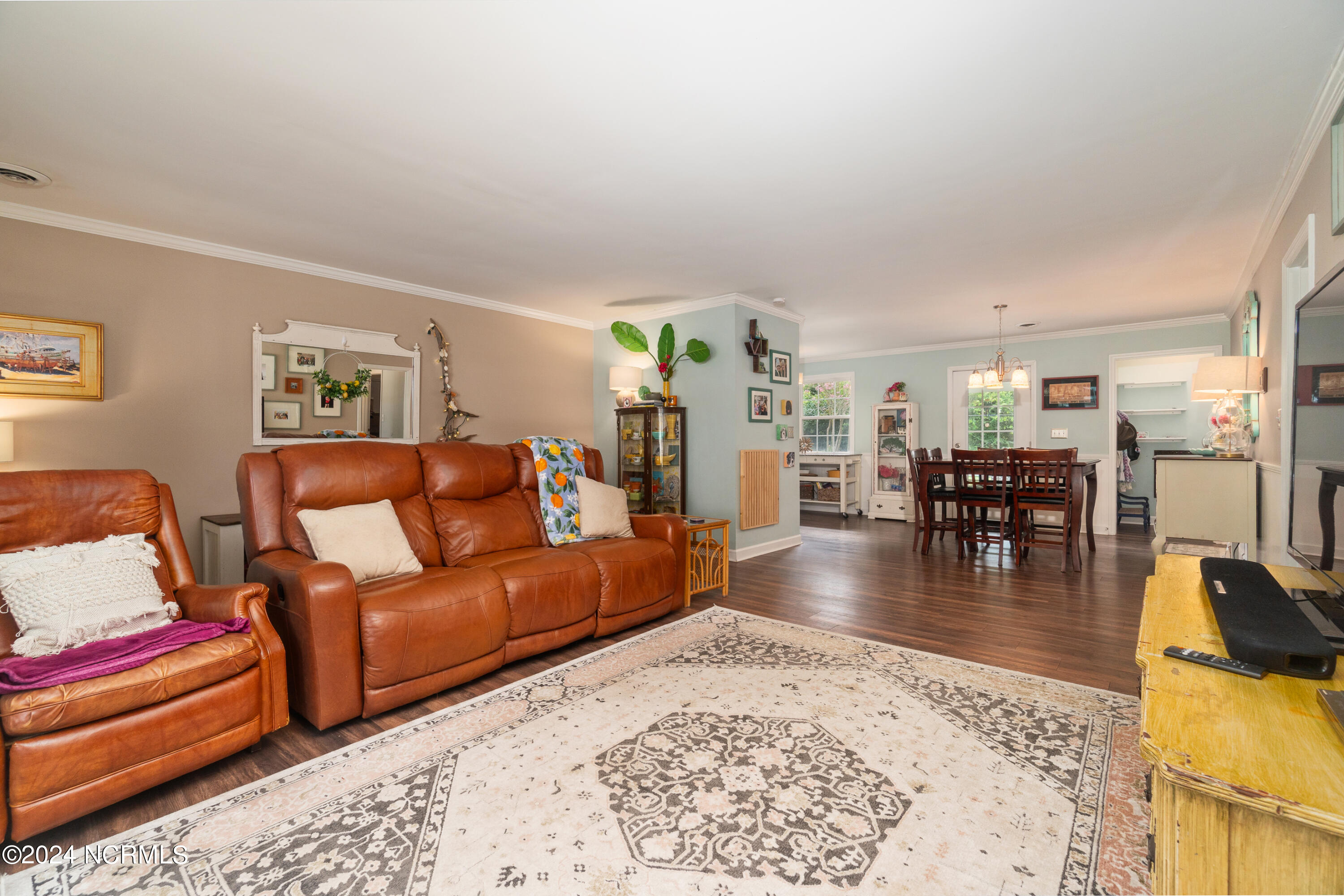 2206 North Road Morehead City, NC 28557 - Photo 48 of 52 Living Room