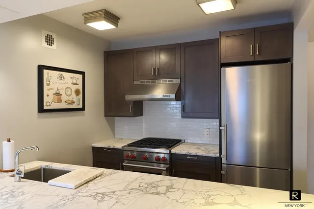 $950,000 | 410 West 24th Street, Unit 10K | Chelsea