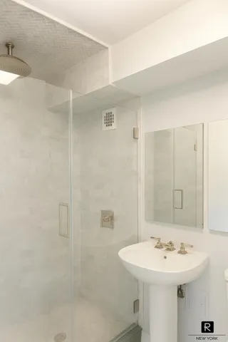 $950,000 | 410 West 24th Street, Unit 10K | Chelsea