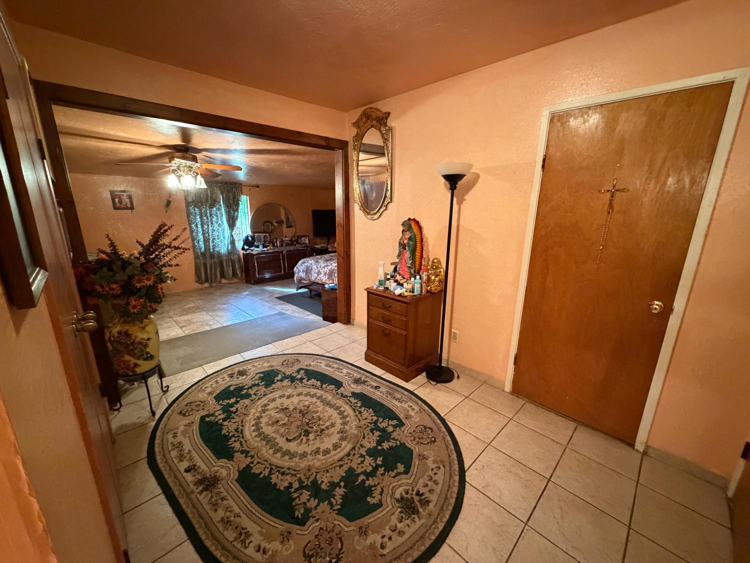 8767 South Rodriguez Avenue Parlier, CA 93648 - Photo 16 of 18 a view of a interior of a house