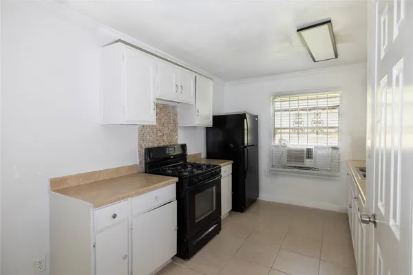 $1,700 | 6115 Micollet Street, Houston, TX 77016