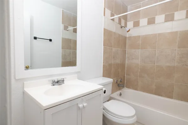 $1,700 | 6115 Micollet Street, Houston, TX 77016