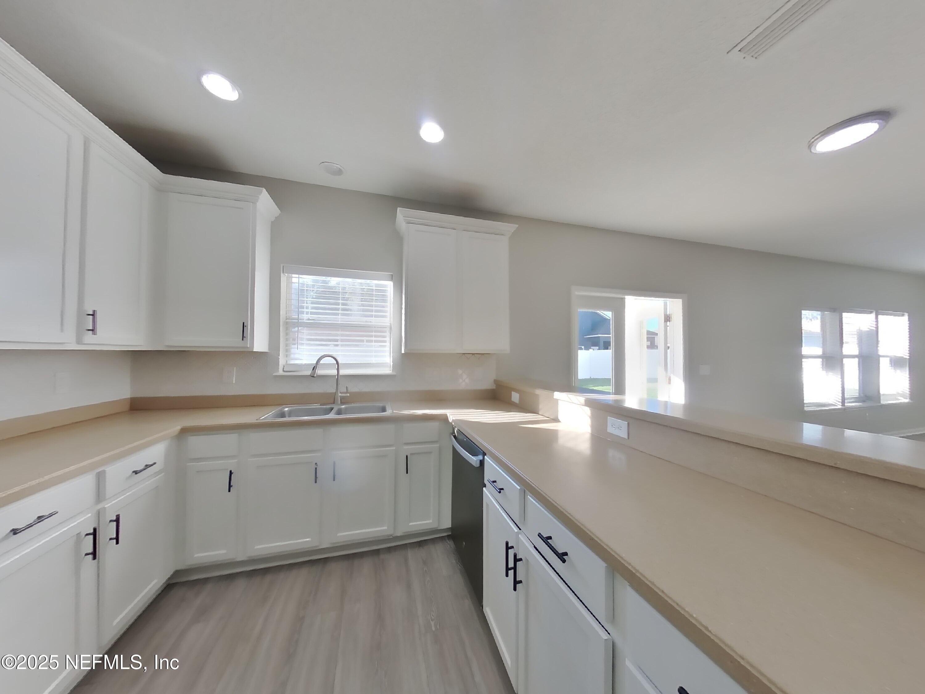 2882 Spoonbill Trail Orange Park, FL 32073 - Photo 5 of 17 4_pc_WVgmjlDiKt_8pNDIeDscA_layout_0