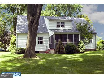 31 Hilltop Road Ewing, NJ 08638 - Photo 3 of 12