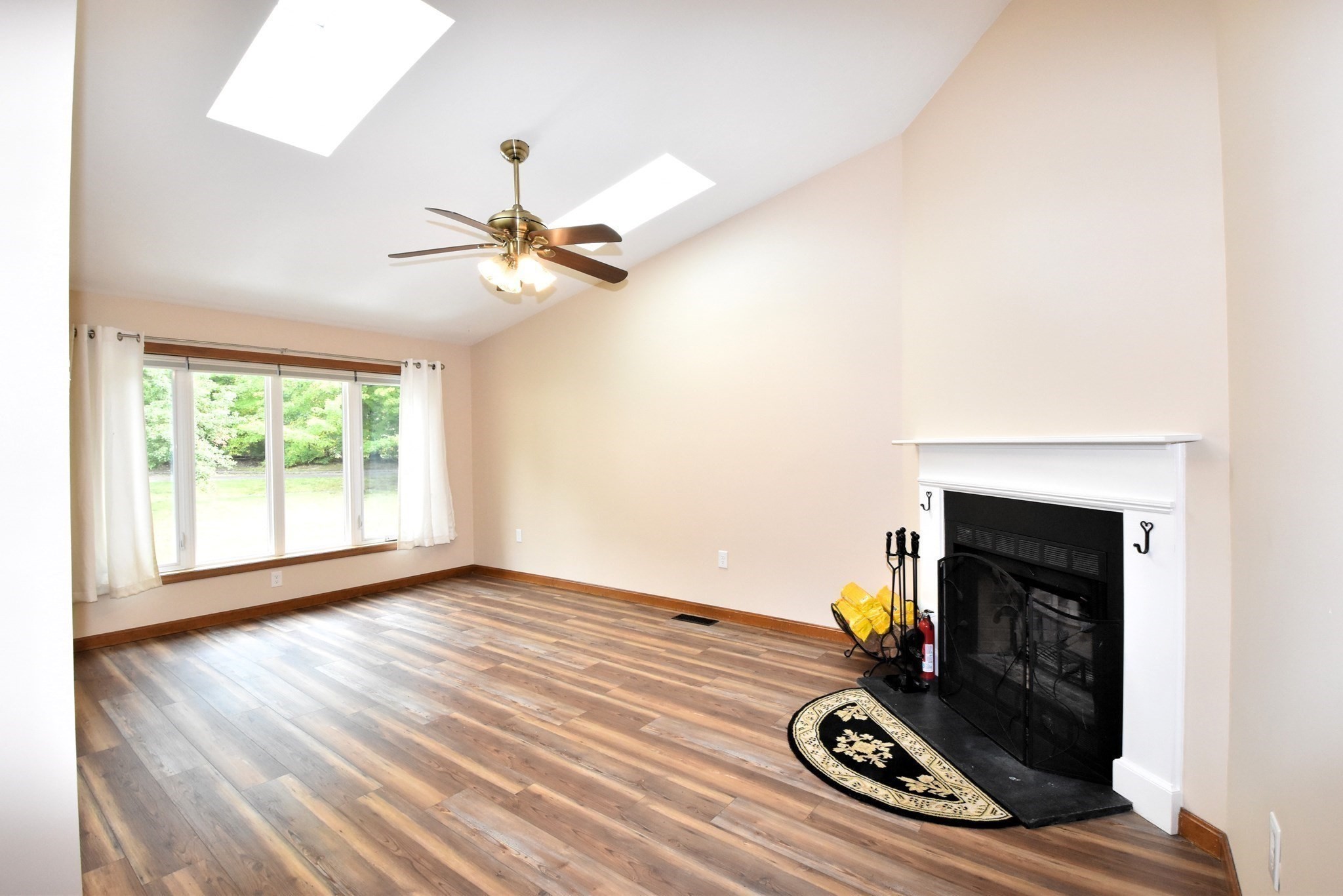 59 Nottingham Road, Unit 59 Grafton, MA 01519 - Photo 4 of 24 Gallery Image 4