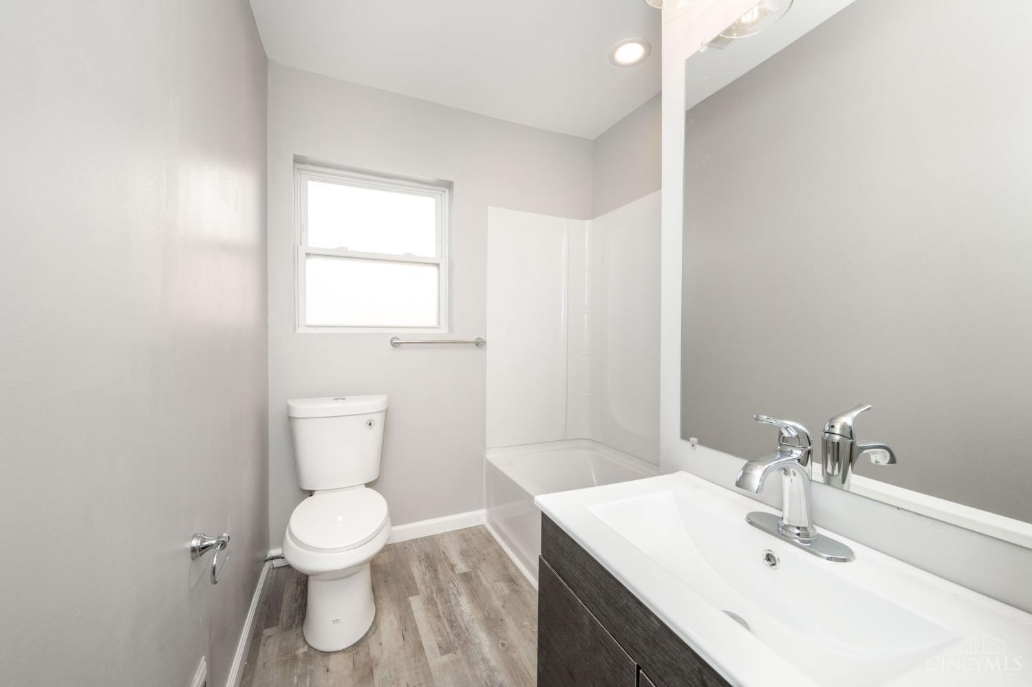 2413 Ferguson Road Cincinnati, OH 45238 - Photo 22 of 46